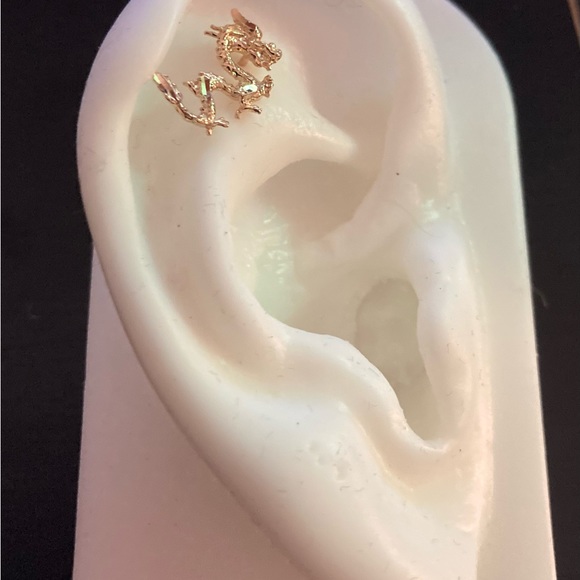 🐲🎇14K Solid Gold Dragon Ear Piece! 🔥🎉 - Picture 11 of 11